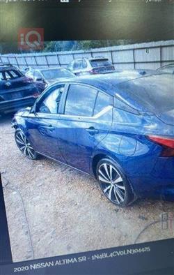 نيسان ألتيما